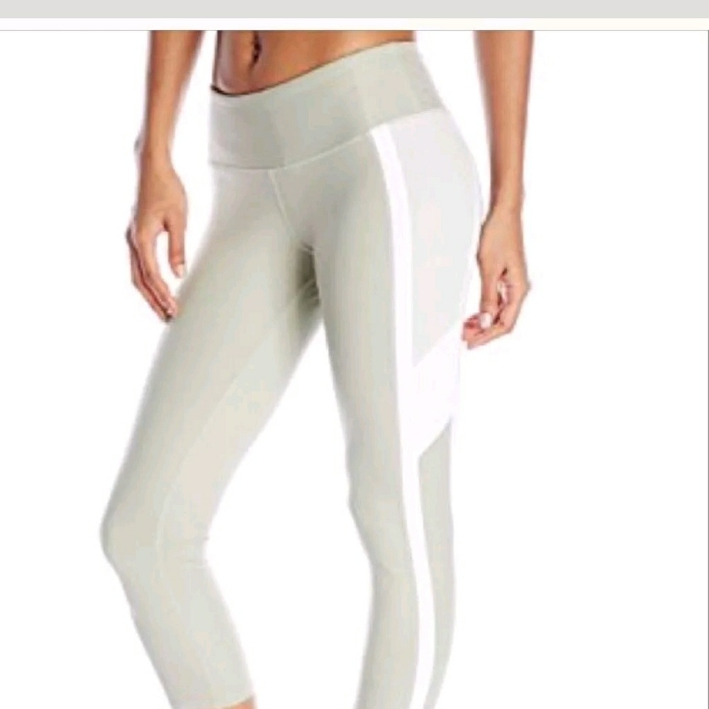 NWT ALO YOGA HELENA CAPRI SEA MIST GLOSSY VAPOR